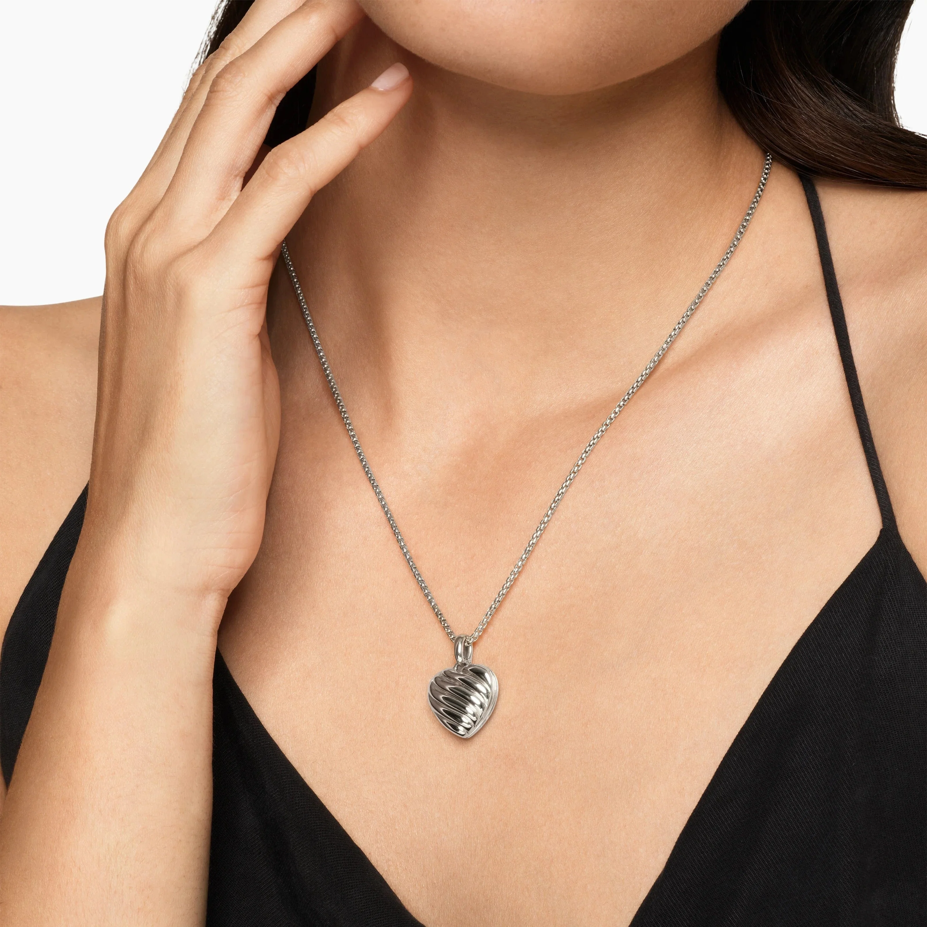 Sculpted Cable Heart Locket Sterling Silver, 23mm - Image 3
