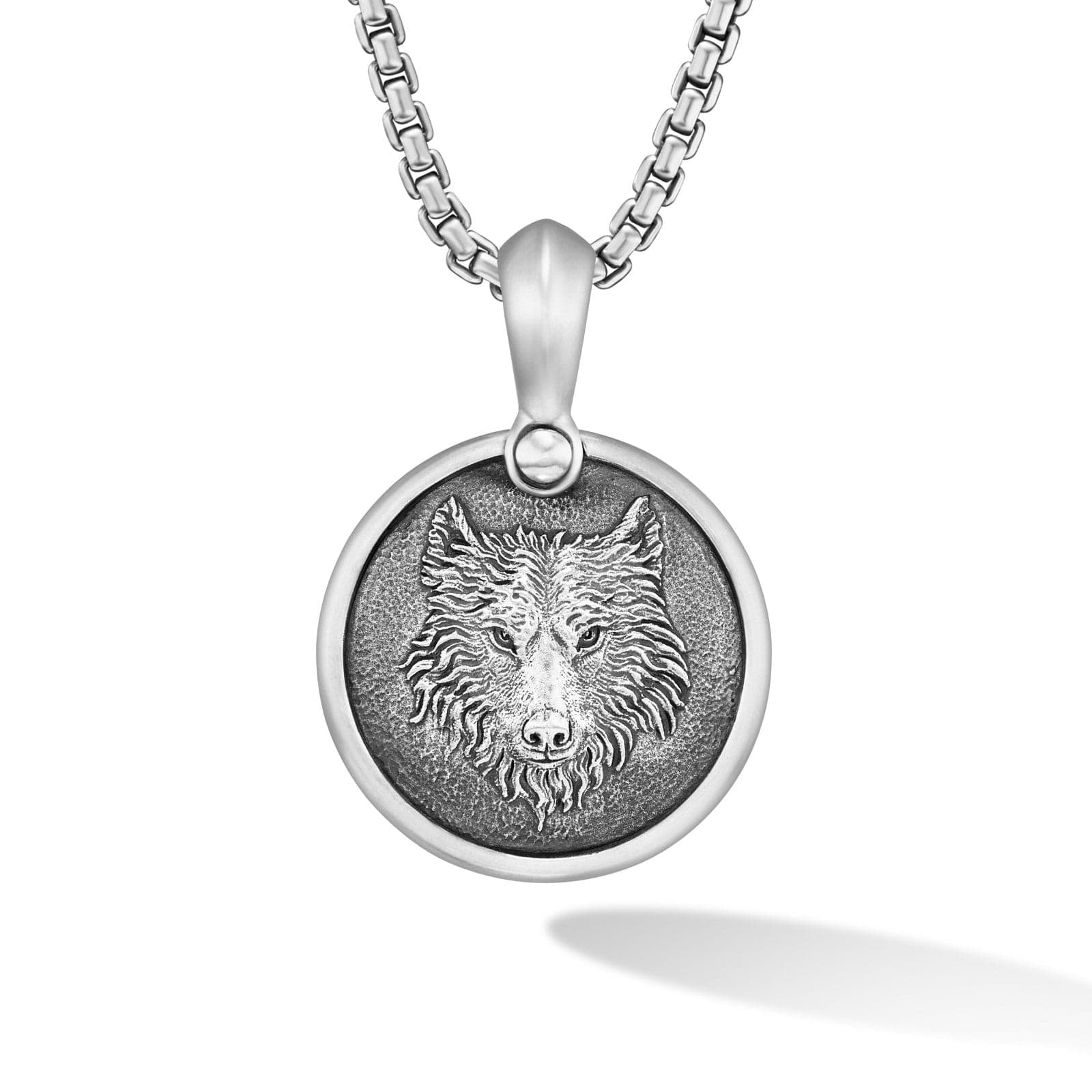 Petrvs Wolf Amulet Sterling Silver, 21mm - Image 3