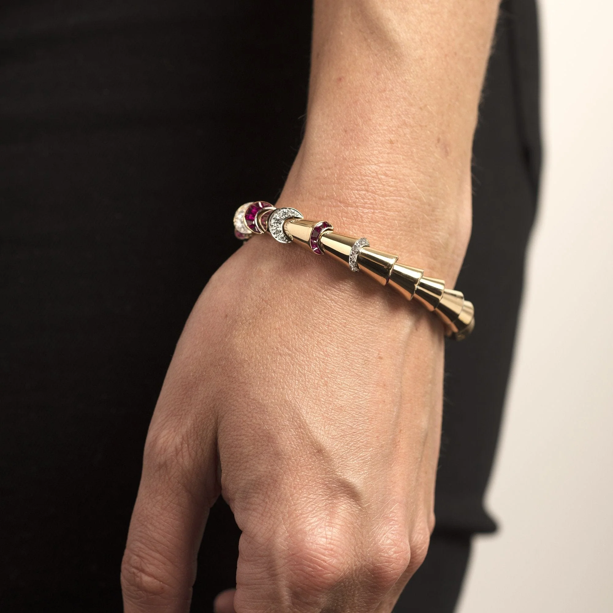 Oscar Heyman 18K Yellow Gold and Platinum Ruby and Diamond Bracelet - Image 3