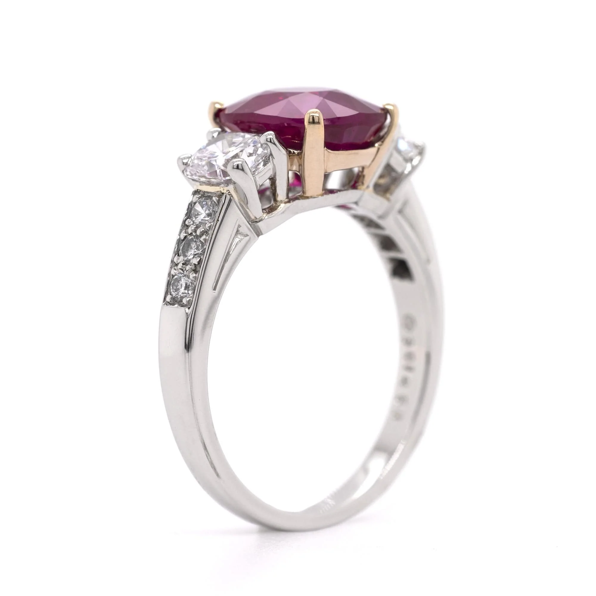 Oscar Heyman Platinum and 18K Yellow Gold Ruby and Diamond Ring - Image 3