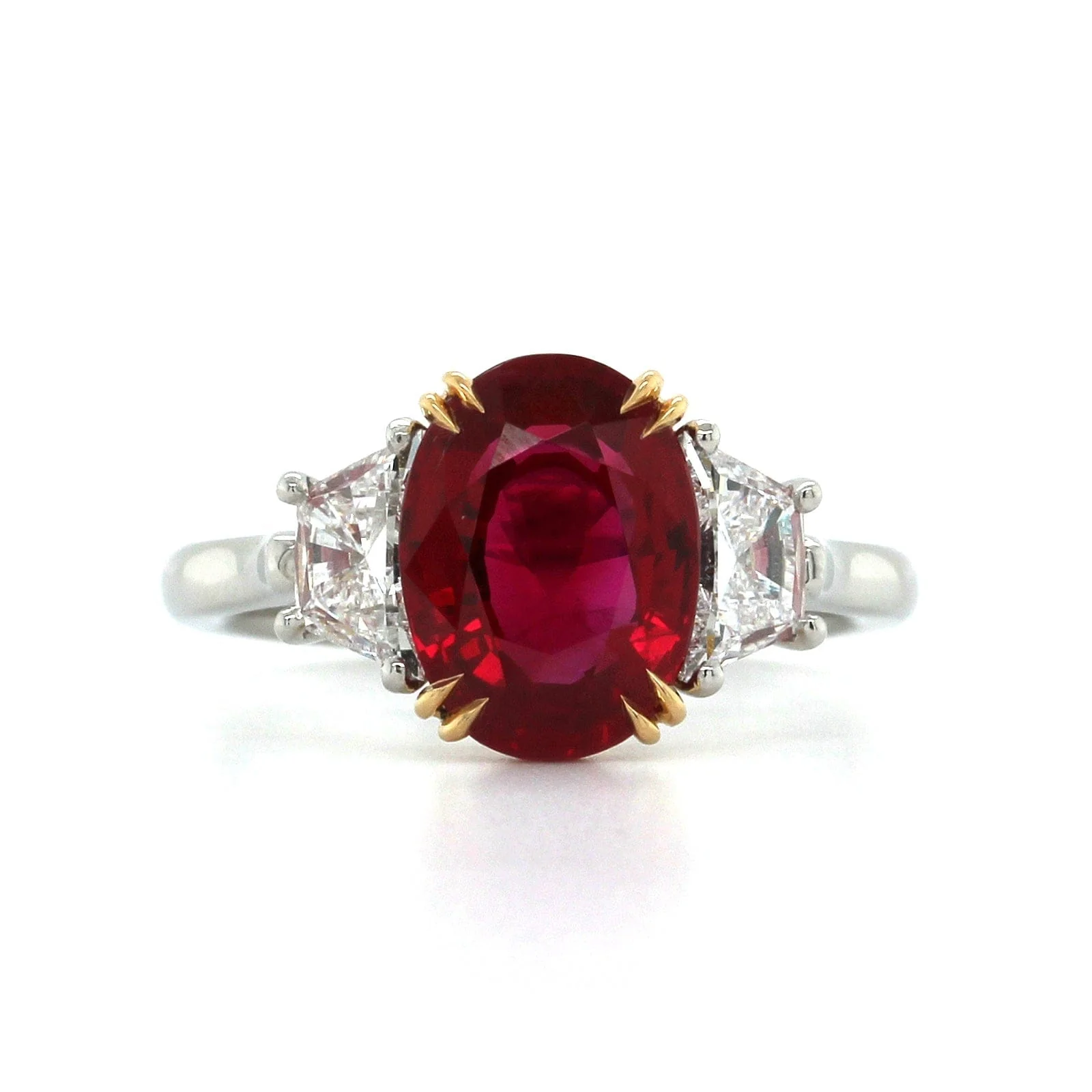 Platinum Oval Ruby Diamond 3 Stone Ring - Image 4