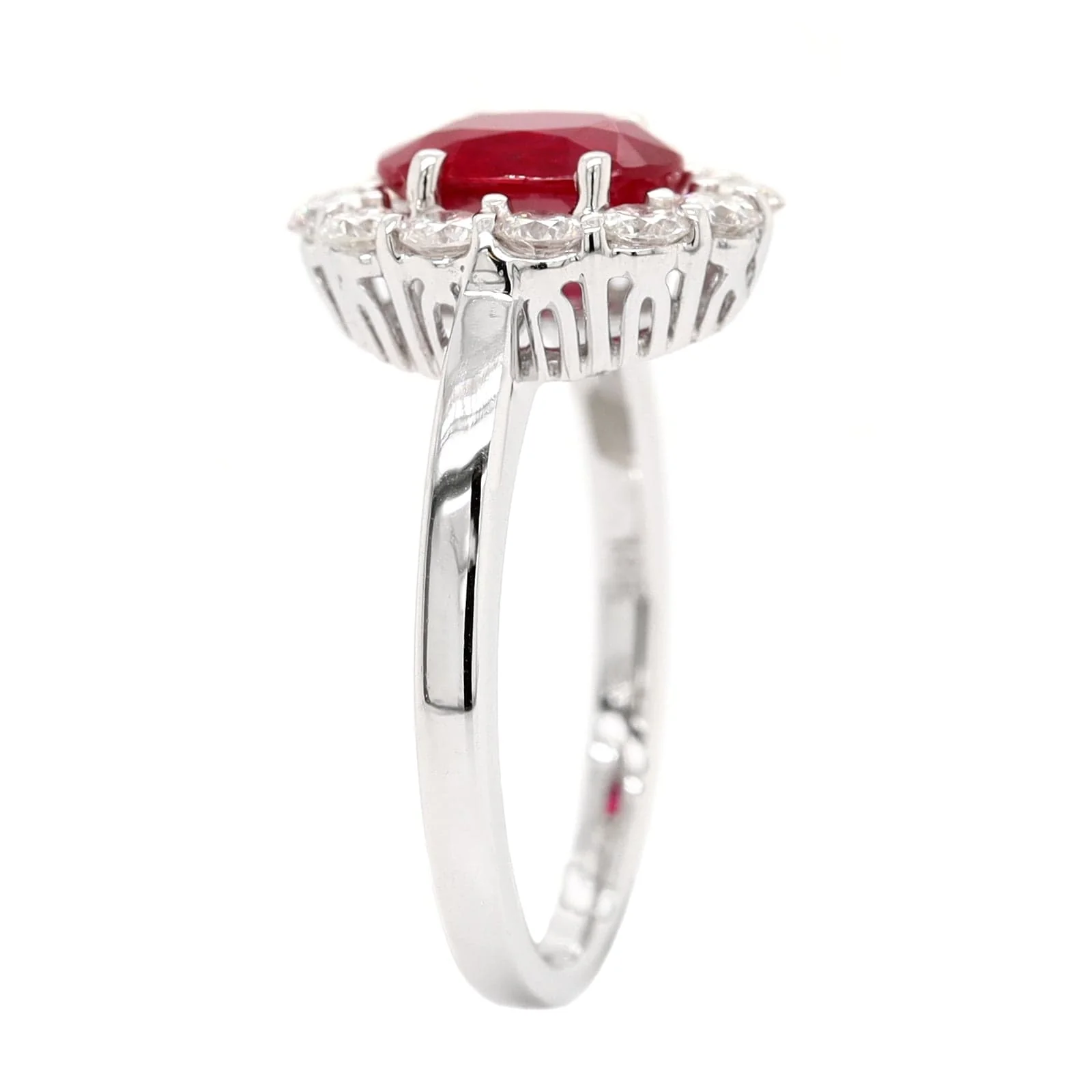 18K White Gold Oval Ruby and Diamond Halo Ring - Image 2