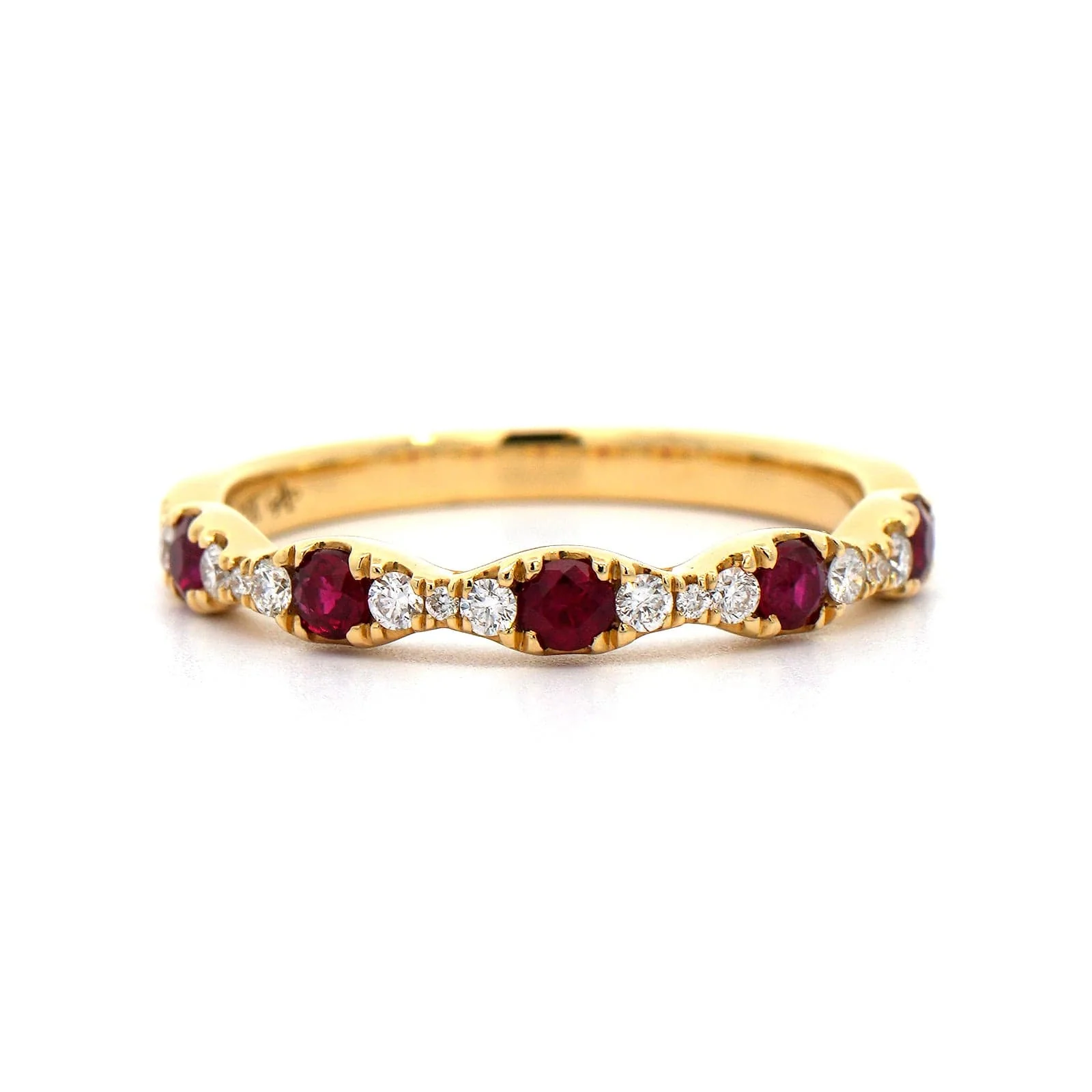 18K Yellow Gold Alternating Diamond and Ruby Wedding Ring - Image 5