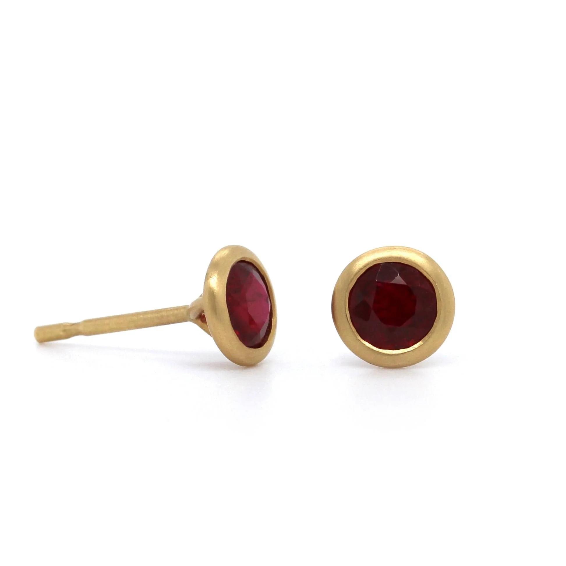 18K Yellow Gold Ruby Stud Earrings - Image 3