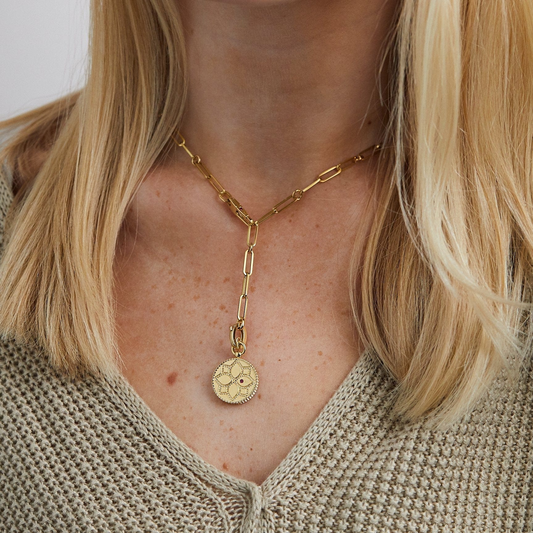 Roberto Coin 18K Yellow Gold Venetian Diamond Medal Necklace - Image 3