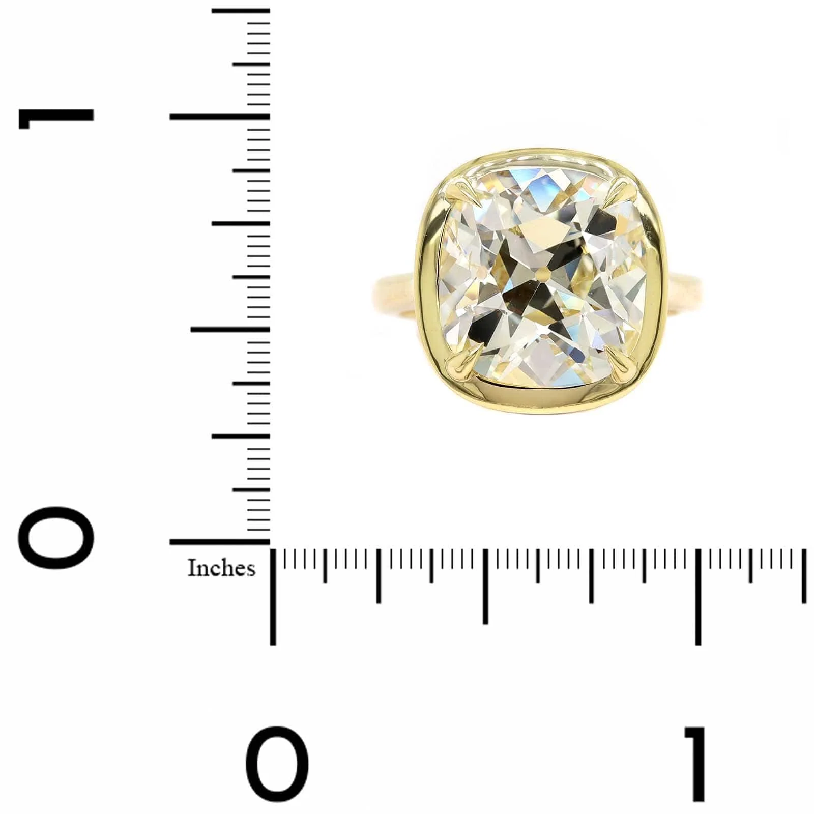 18K Yellow Gold Cushion Cut Diamond Ring - Image 4