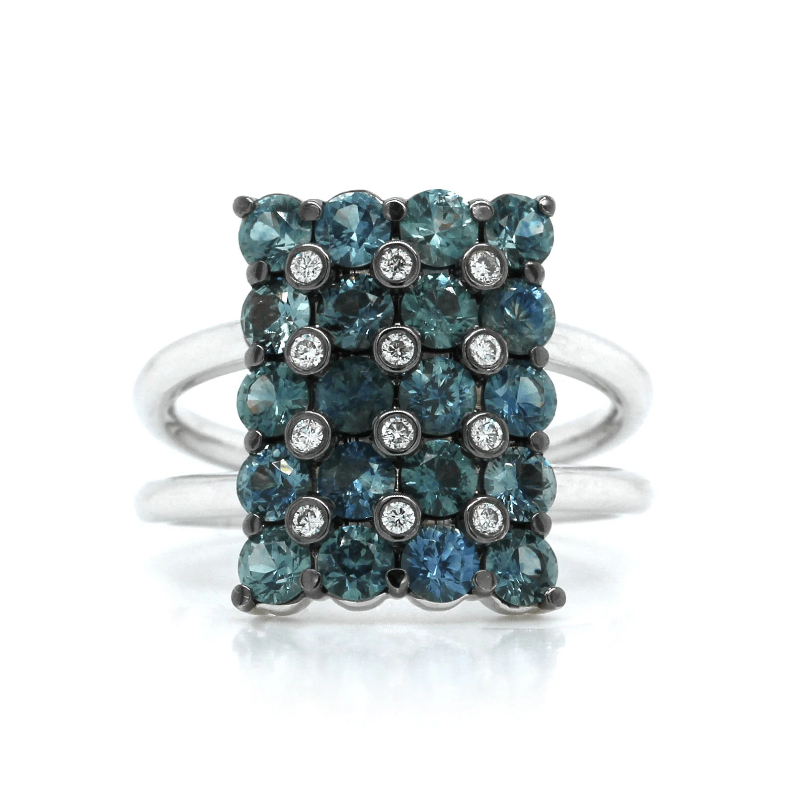 18K White Gold Sapphire and Diamond Ring