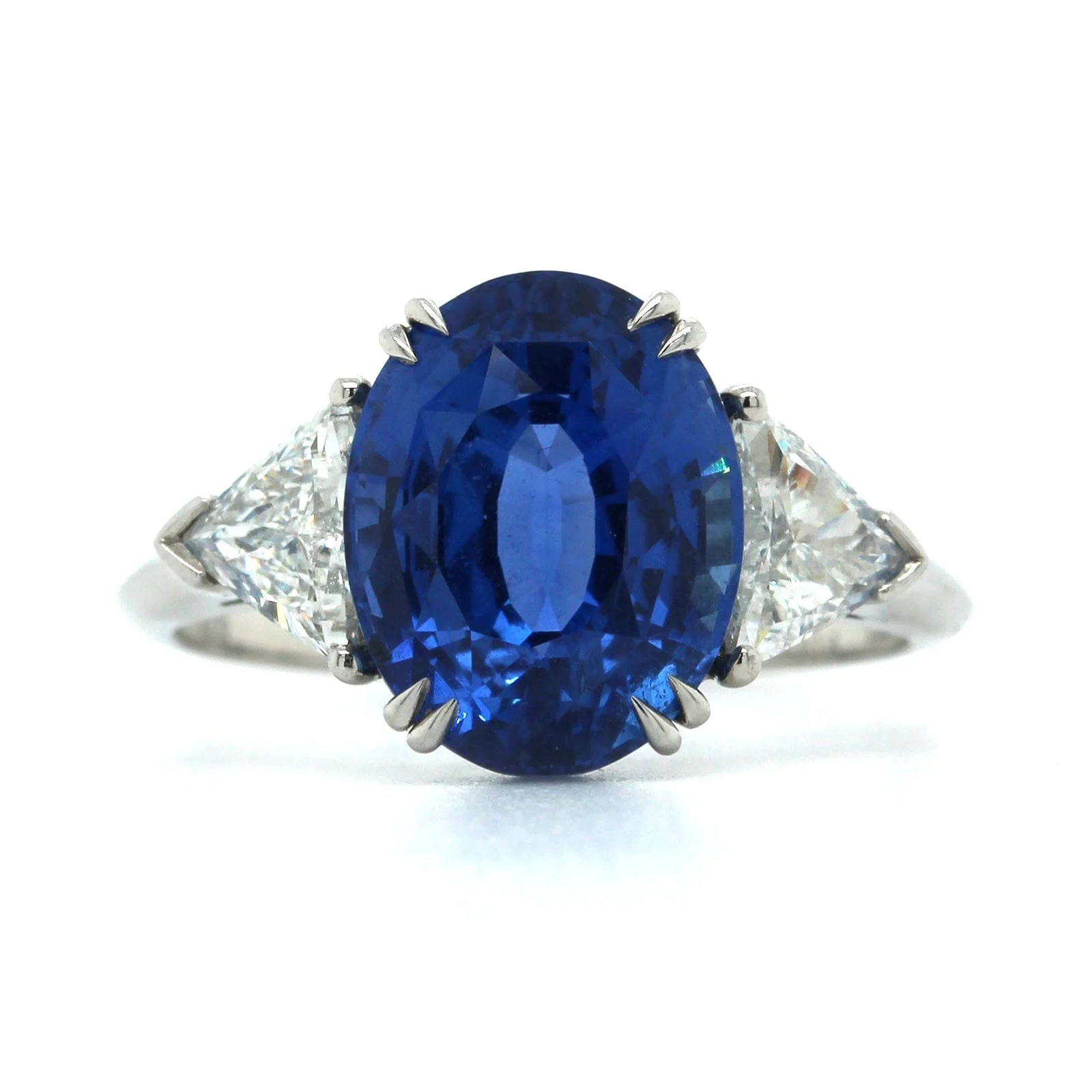 Platinum Oval Sapphire Diamond 3 Stone Ring - Image 4