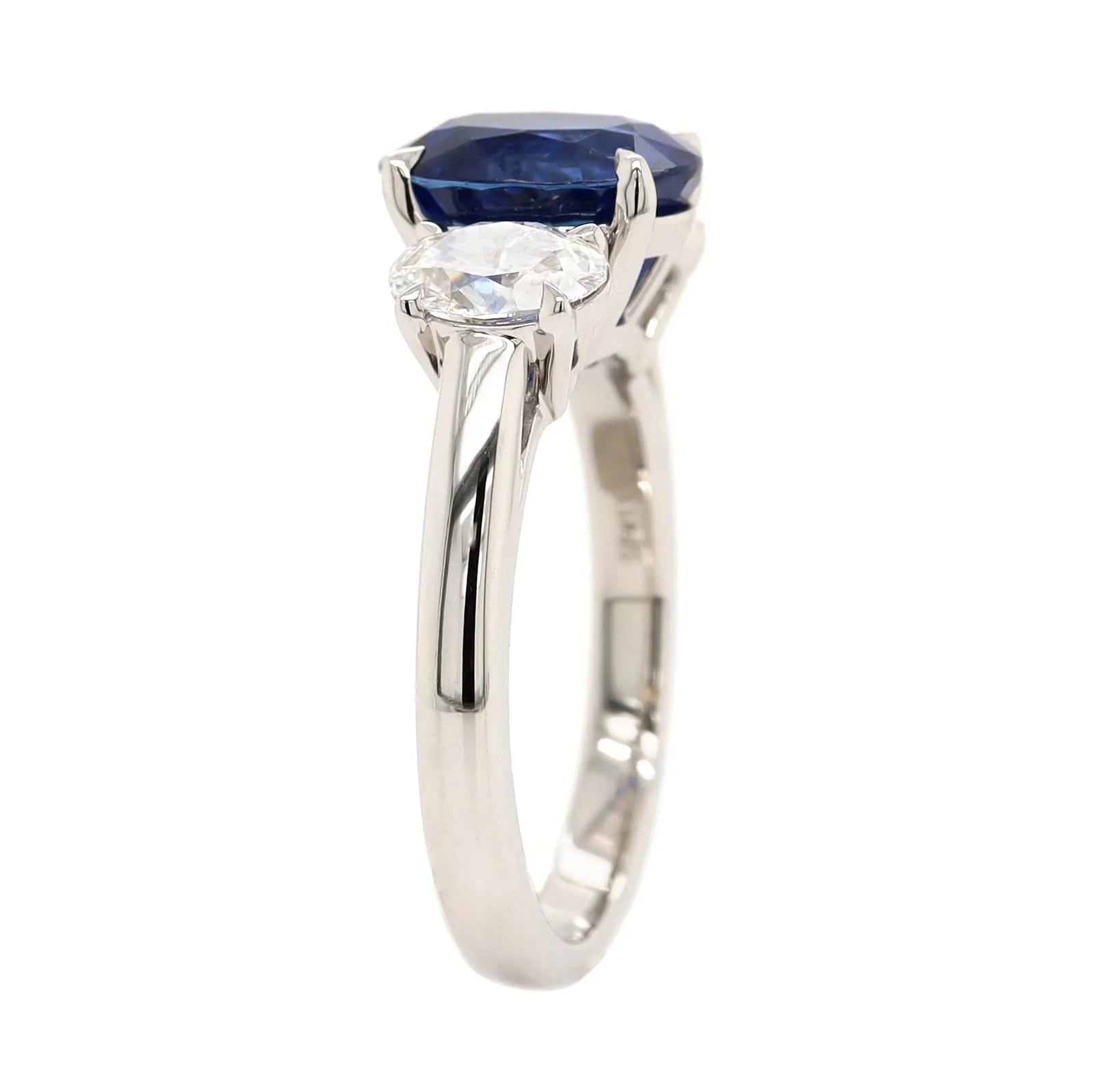 Platinum 3 Stone Oval Sapphire and Diamond Ring - Image 2