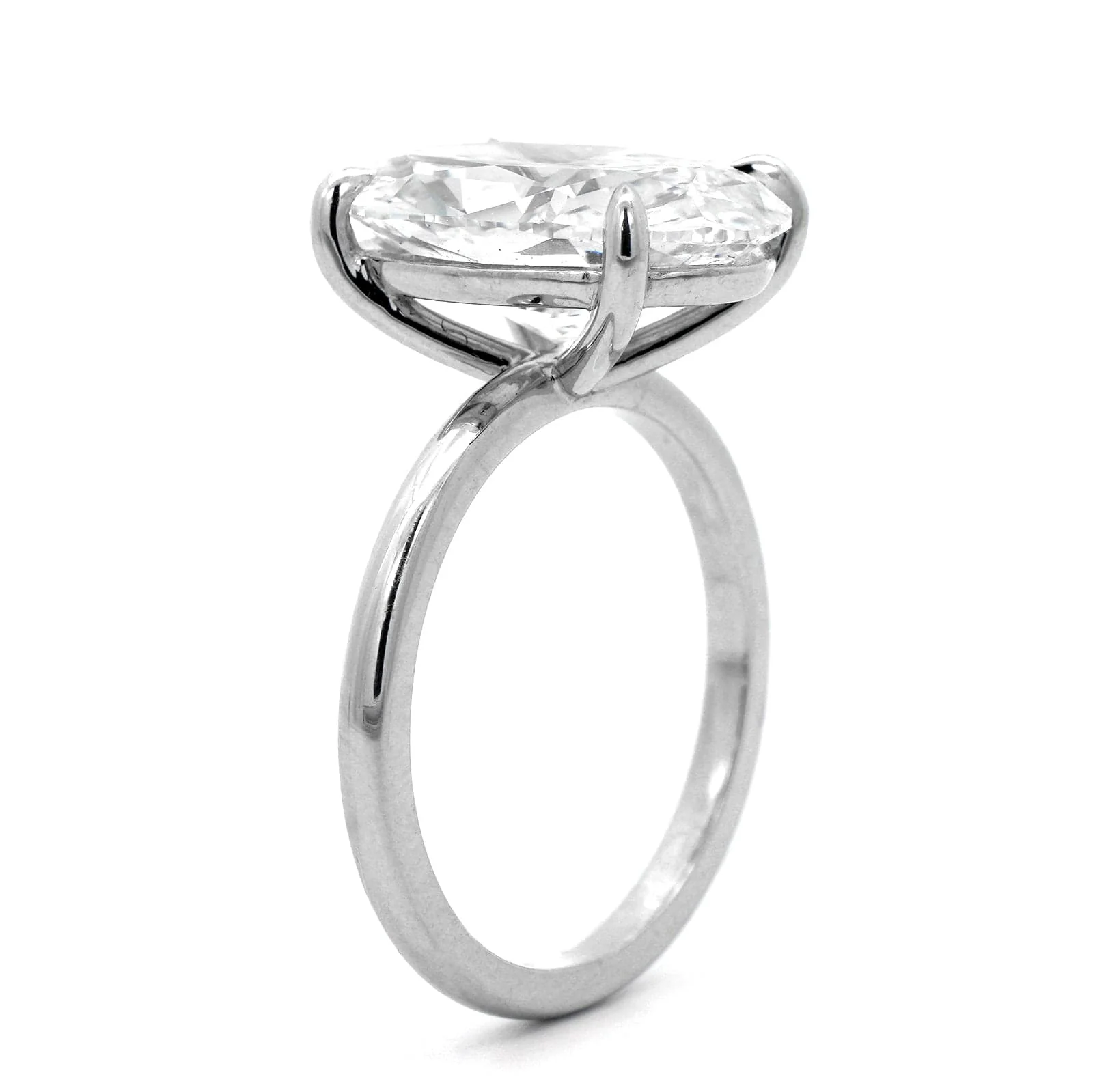 Platinum 4 Prong Mounted Oval Diamond Engagement Ring - Image 2