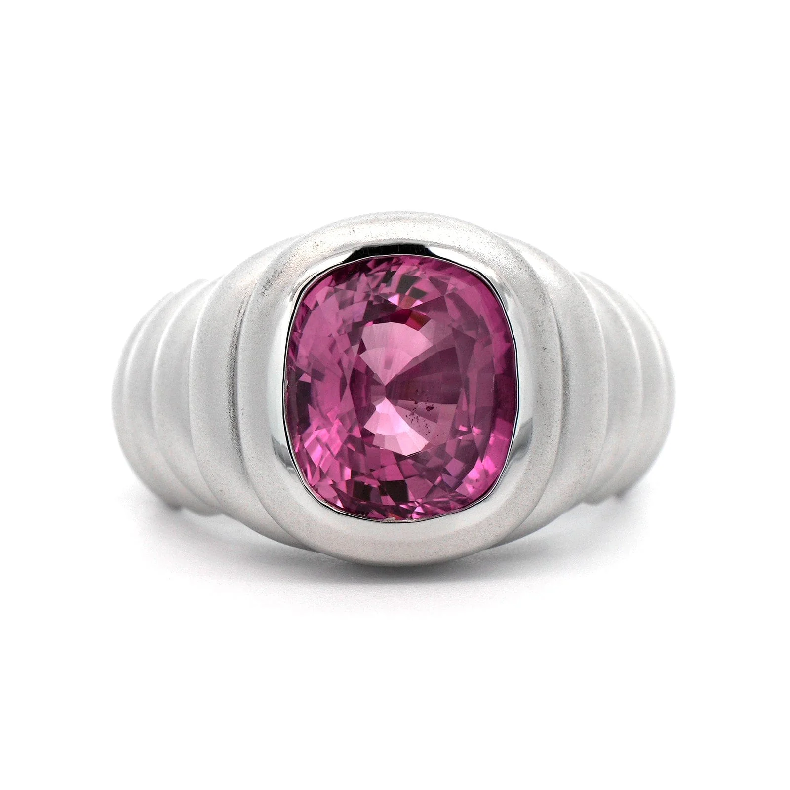 18K White Gold Oval Transparent Pink Sapphire Ring