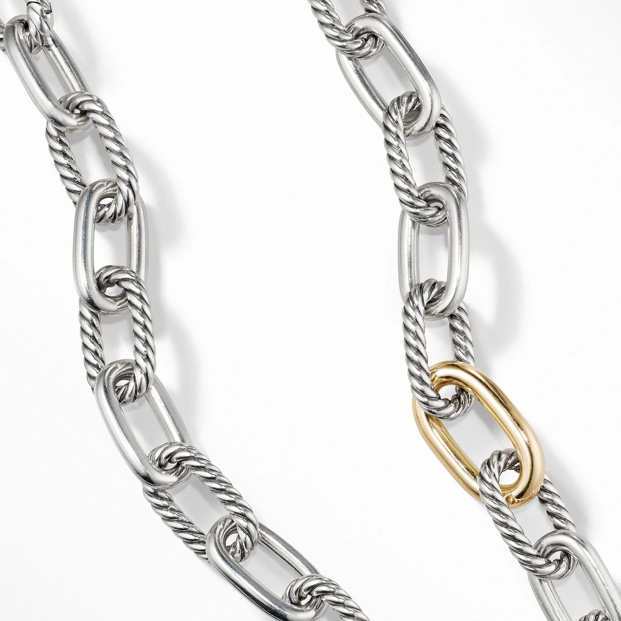DY Madison Medium Necklace with 18K Gold, 11mm - Image 3