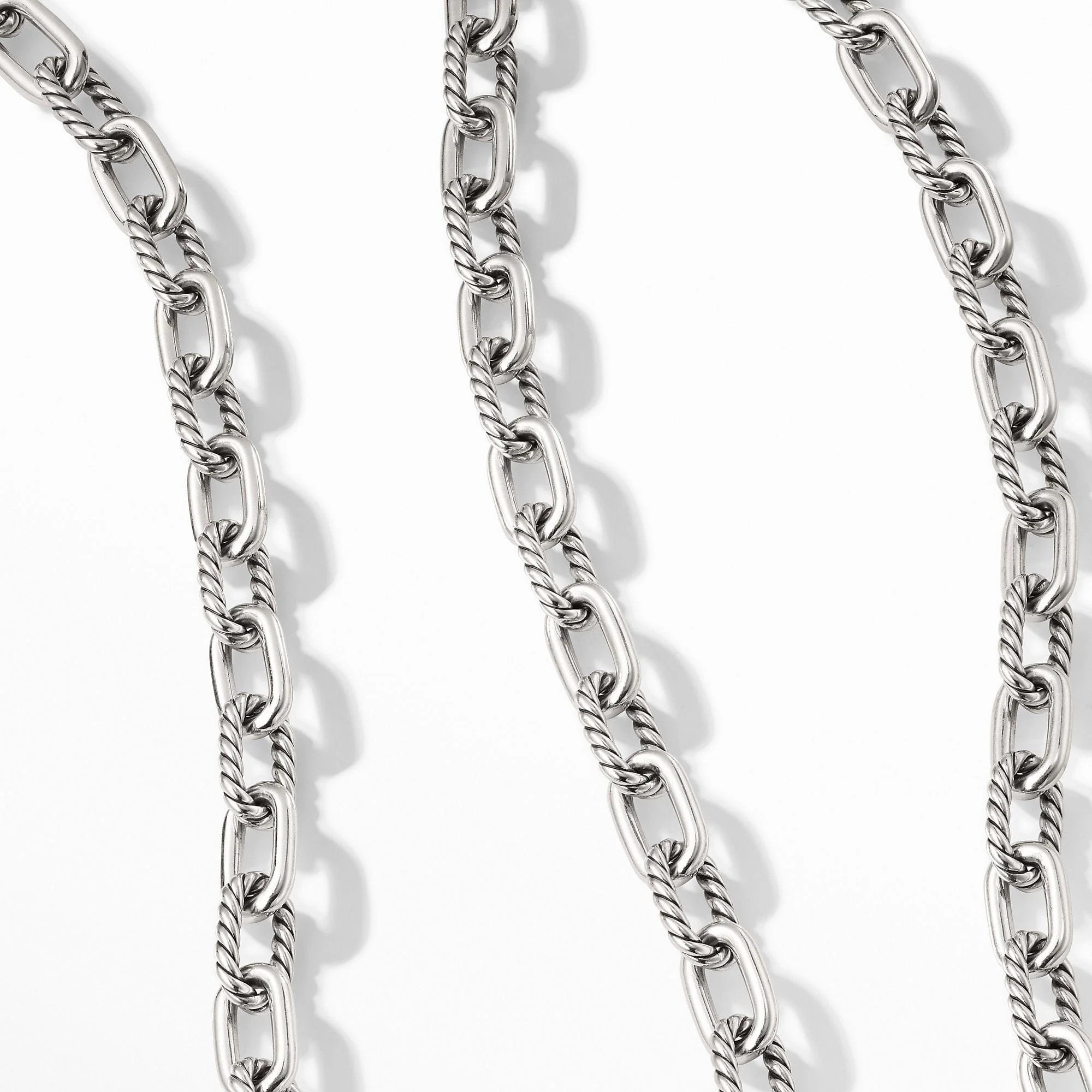 DY Madison Small Necklace, 8.5mm - Image 3