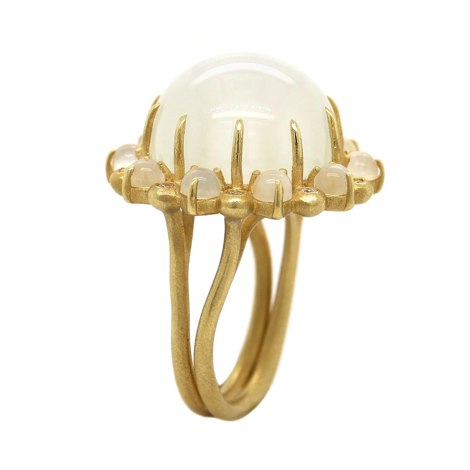 Suzy Landa 18K Yellow Gold One Of A Kind Cat's Eye Moonstone and Diamond Ring - Image 2