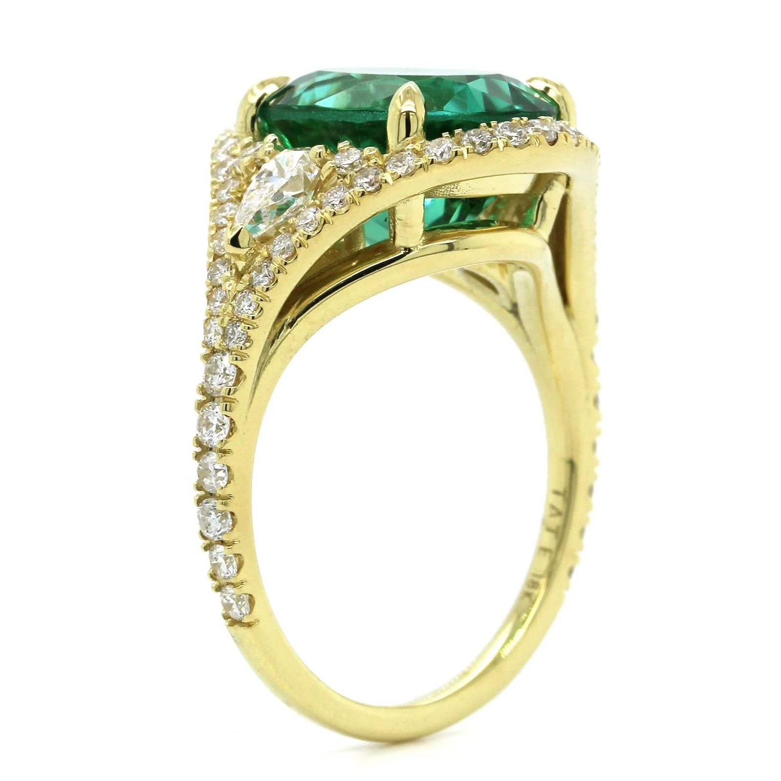 18K Yellow Gold Oval Green Tourmaline Diamond Ring - Image 2