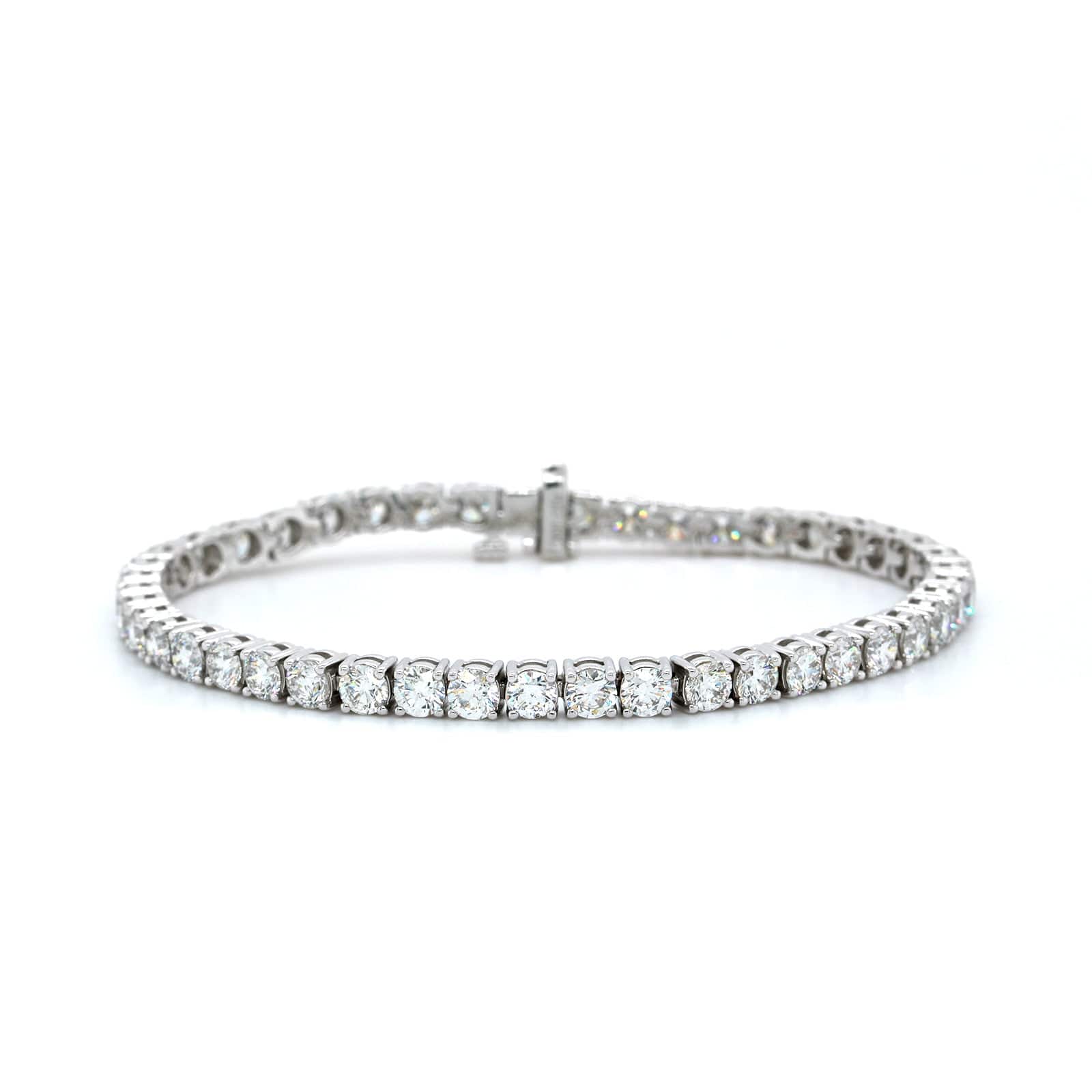 18K White Gold Shared Prong Diamond Tennis Bracelet - Image 4