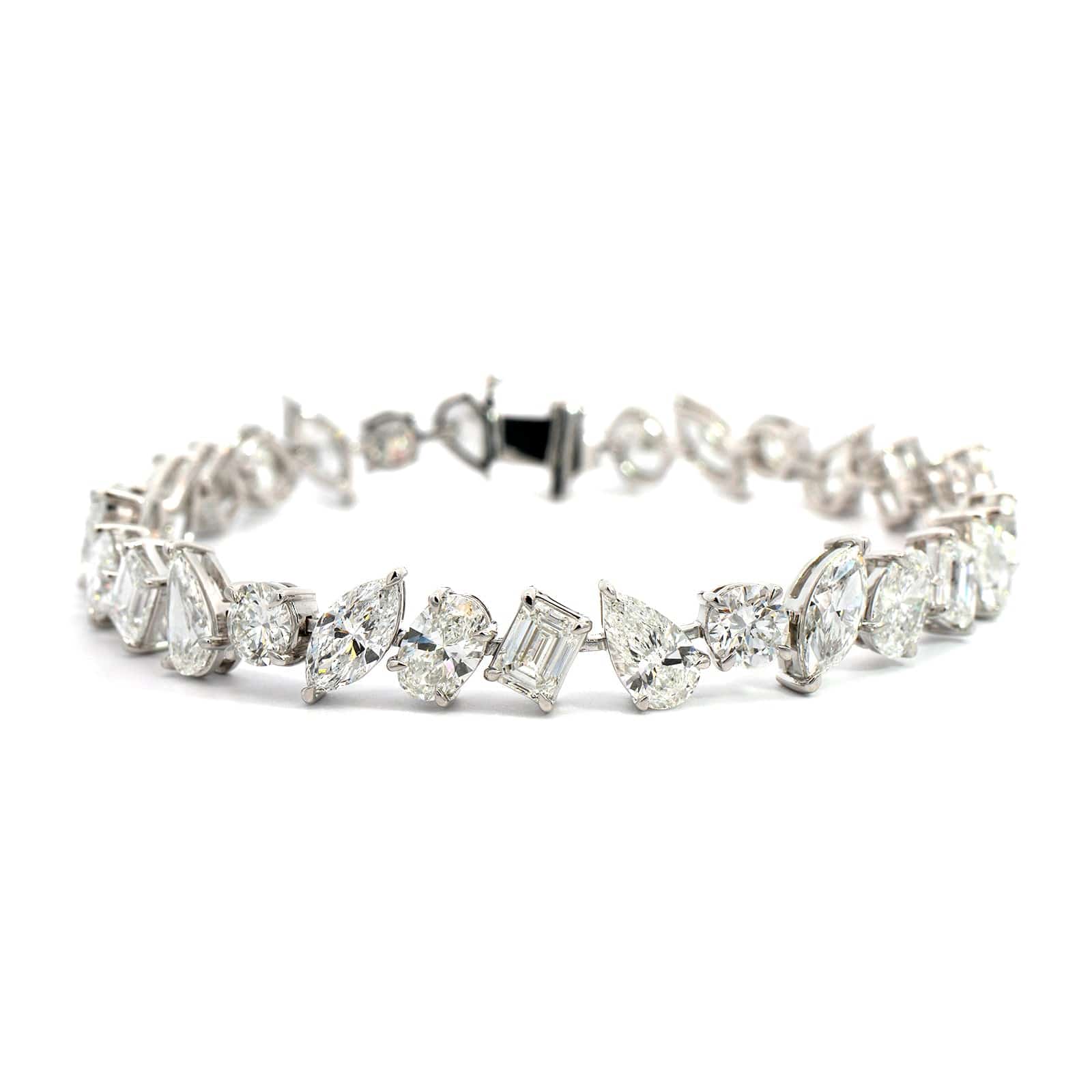 18K White Gold Diamond Tennis Bracelet - Image 4