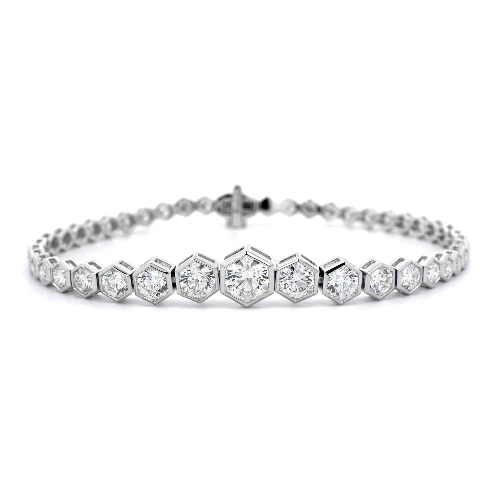 18K White Gold Graduated Hexagonal Diamond Tennis Bracelet - Image 4