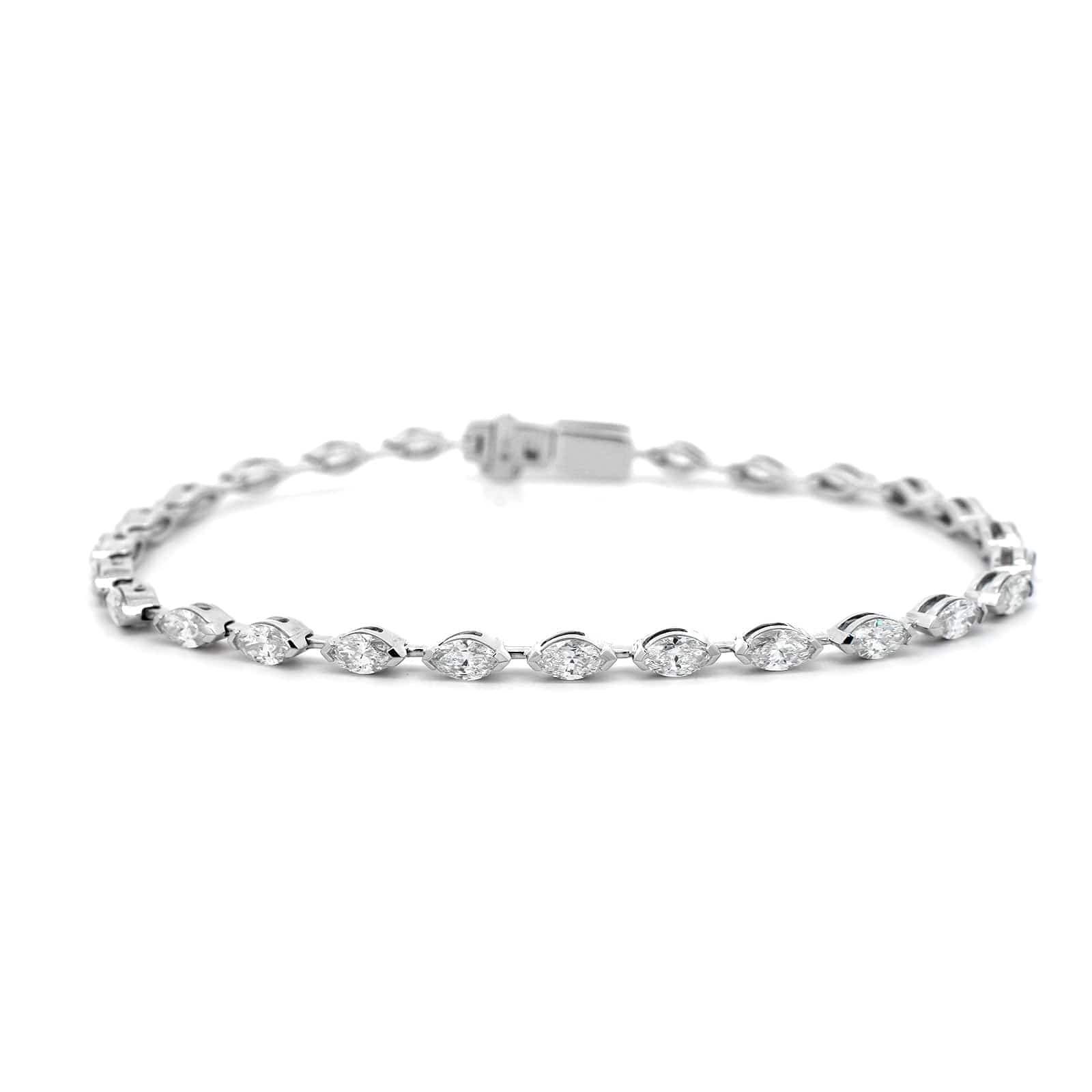 18K White Gold Marquise Cut Diamond Tennis Bracelet - Image 4