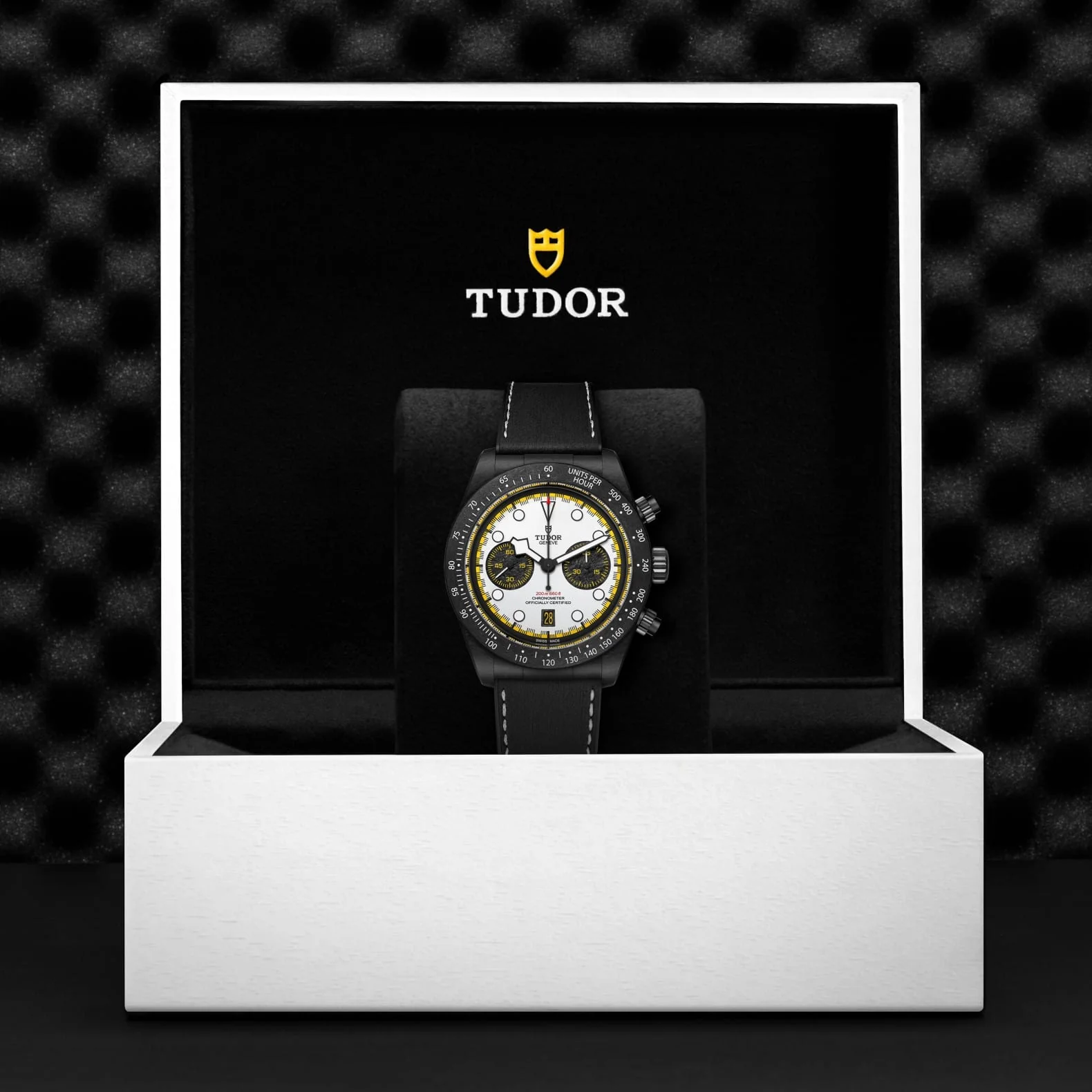 TUDOR Black Bay Chrono Carbon M79377KN-0003 - Image 4