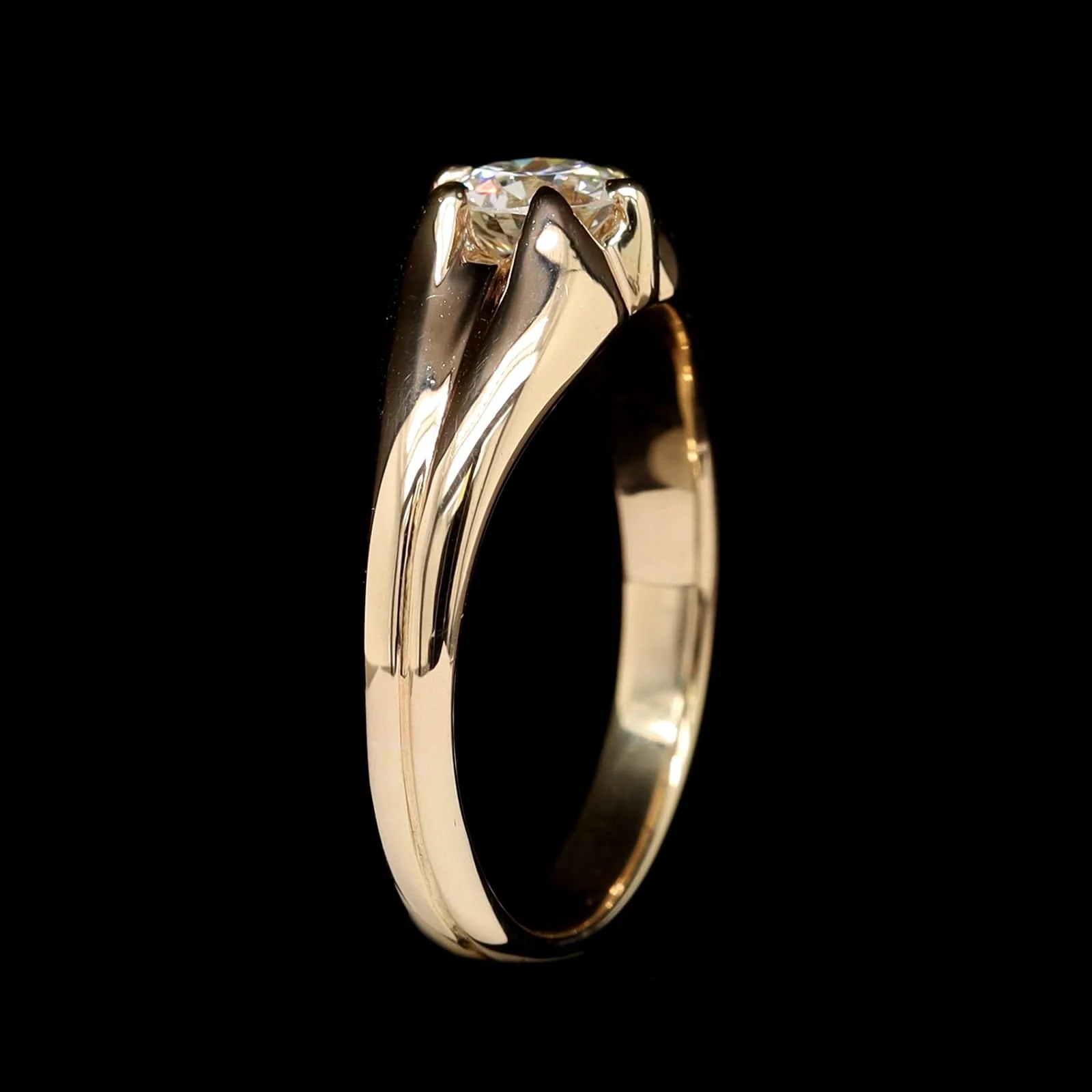 Vintage 14K Yellow Gold Estate Diamond Belcher Set Ring - Image 2