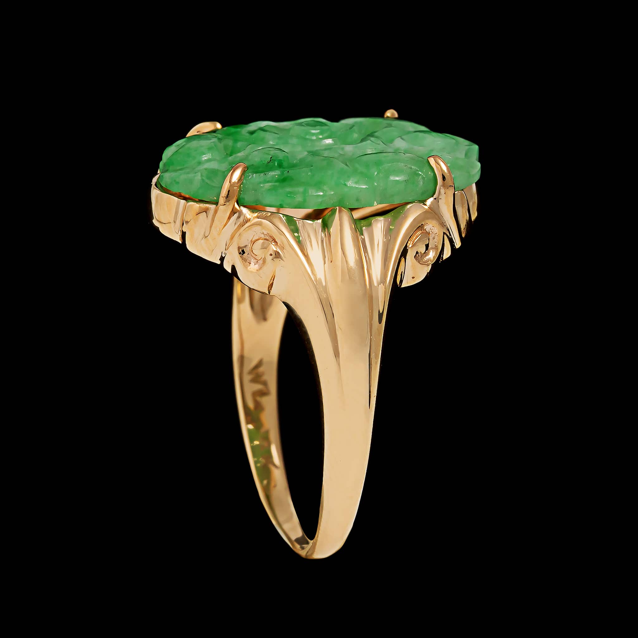 Vintage Walter Lampl 14K Yellow Gold Estate Carved Jadeite Ring - Image 2
